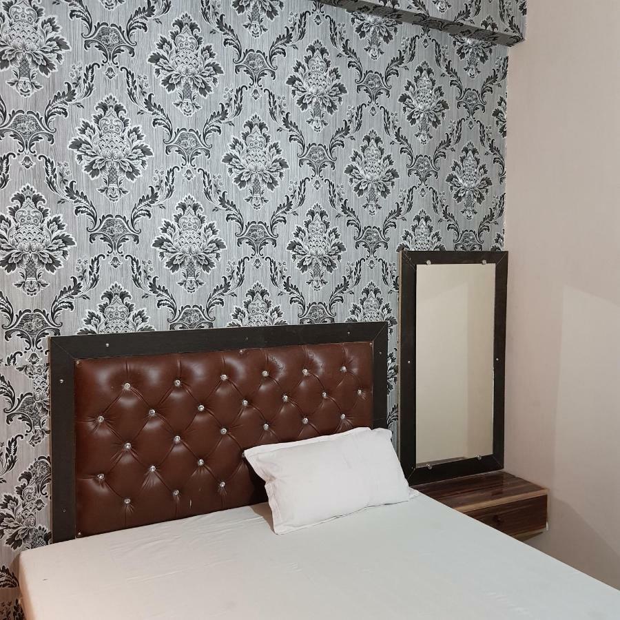 Hotel Varanasi Ganges Esterno foto