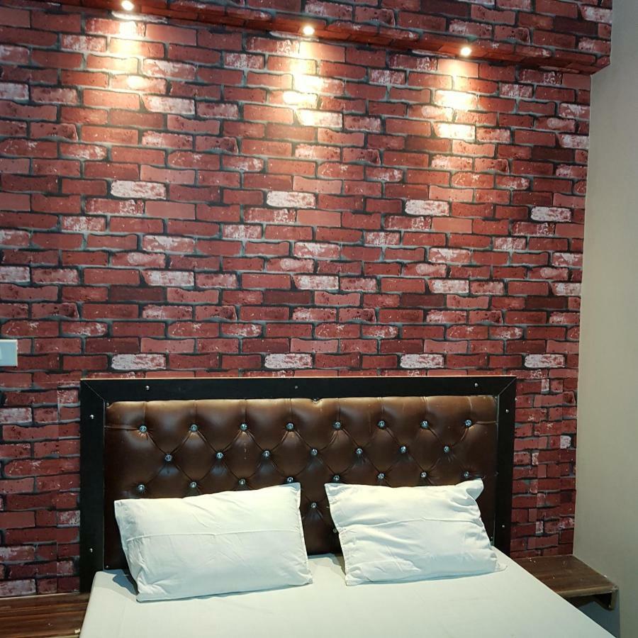 Hotel Varanasi Ganges Esterno foto