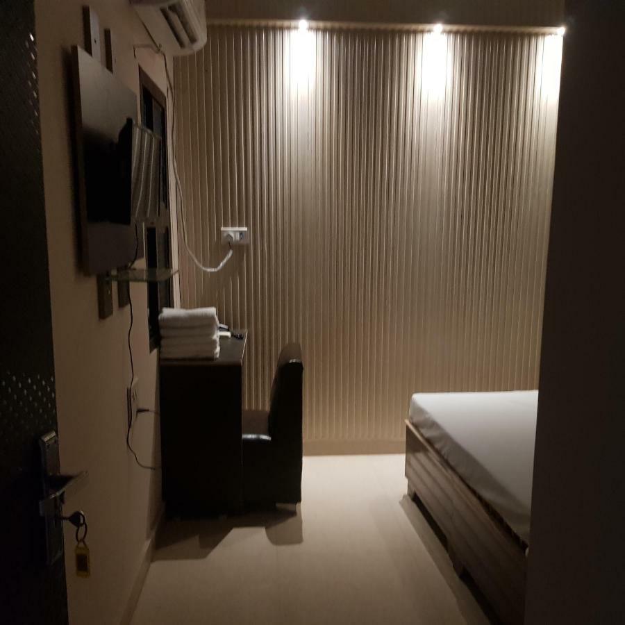 Hotel Varanasi Ganges Esterno foto