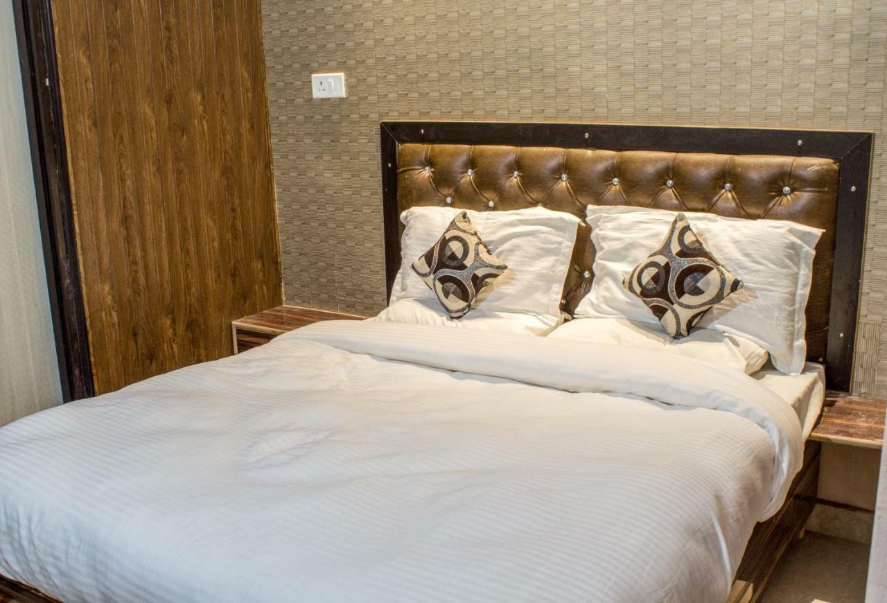 Hotel Varanasi Ganges Esterno foto