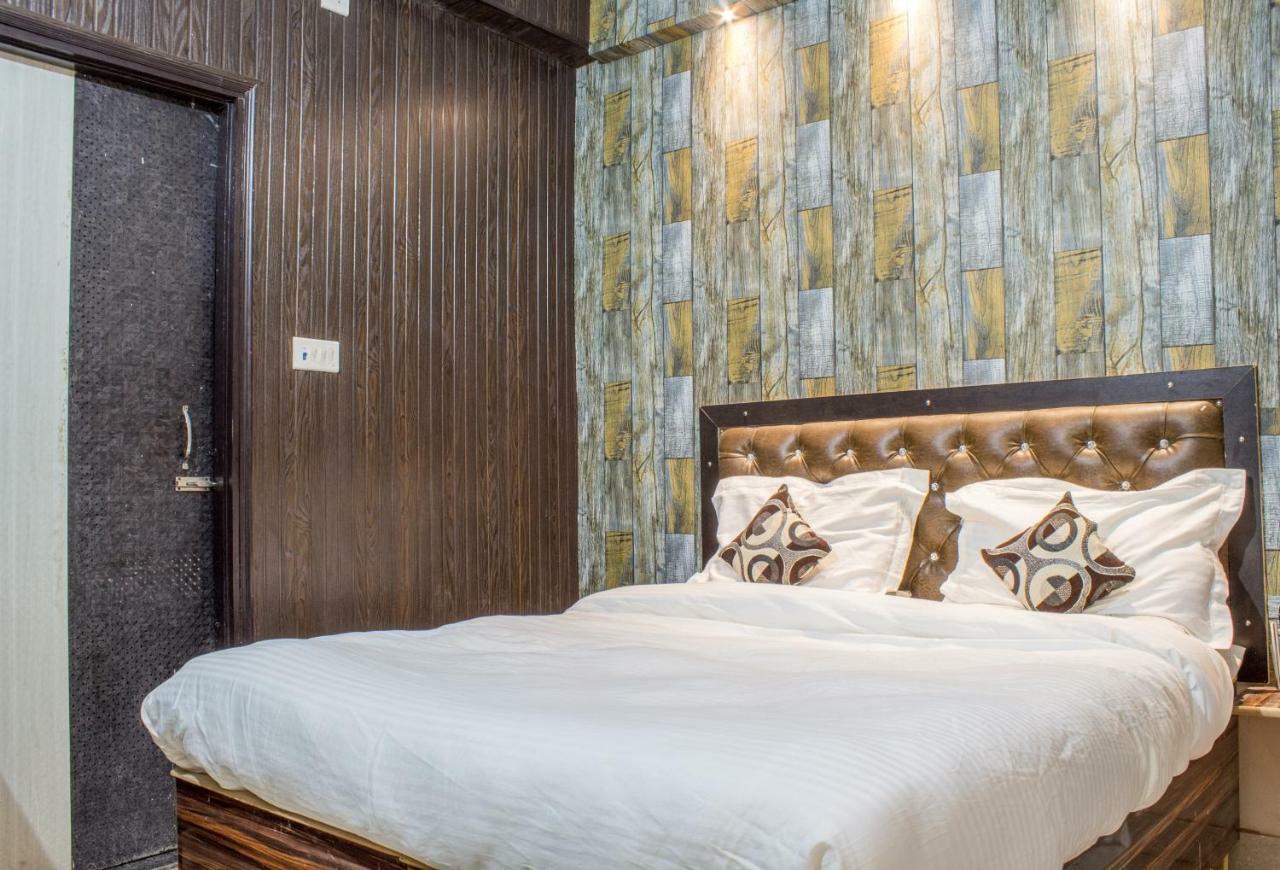 Hotel Varanasi Ganges Esterno foto