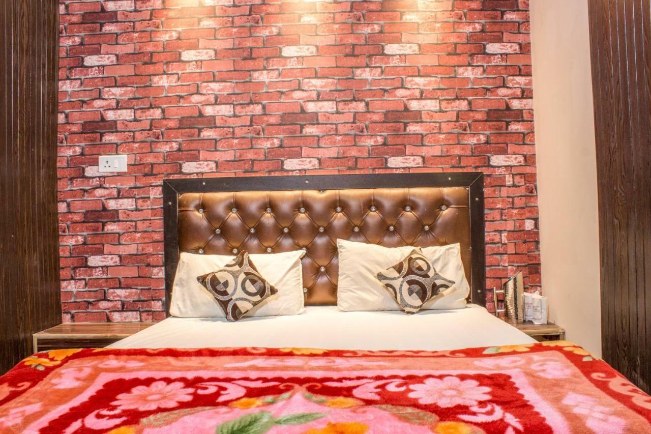 Hotel Varanasi Ganges Esterno foto